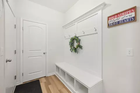 Entry Way - 7587 White Cap Dr, Powell, OH 43065 photo 10 of 14