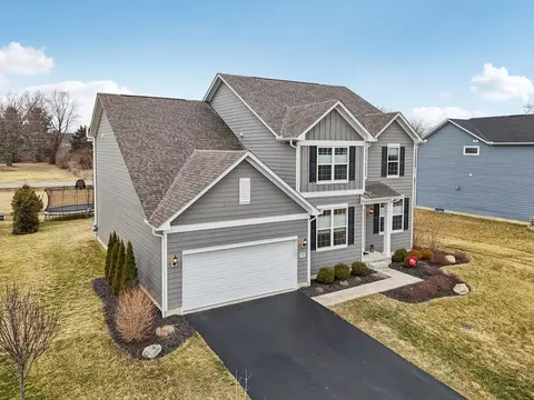 View/Area - 7587 White Cap Dr, Powell, OH 43065 photo 1 of 6