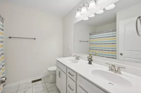 Bath - 7587 White Cap Dr, Powell, OH 43065 photo 2 of 6