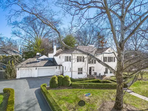 250 Ashbourne Rd, Bexley, OH 43209