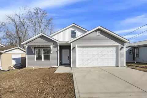 44 6th St, Buckeye Lake, OH 43008