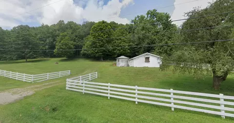 2442 Raccoon Valley Rd, Granville, OH 43023
