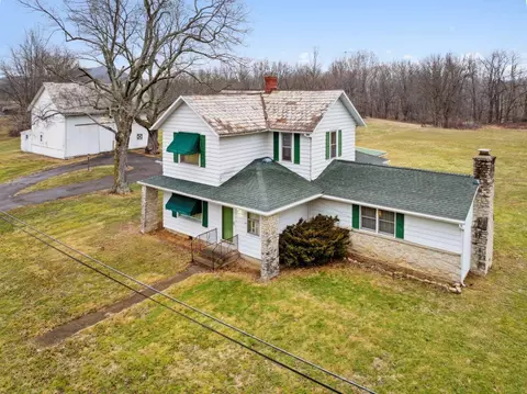 5008 Marion Rd NE, Newark, OH 43055