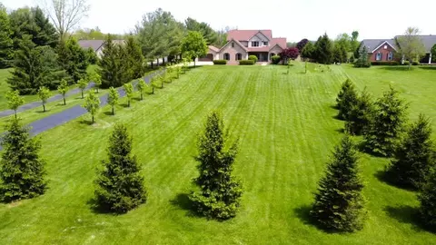 330 Longshore Rd, Sunbury, OH 43074