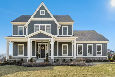 1881 Scenic Bluff Ct, Delaware, OH 43015