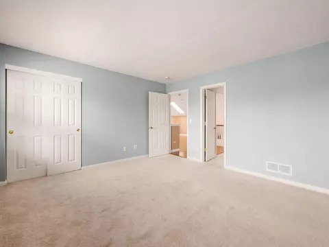 Bedroom - 5953 Dunabbey Loop, Dublin, OH 43017 photo 3 of 5