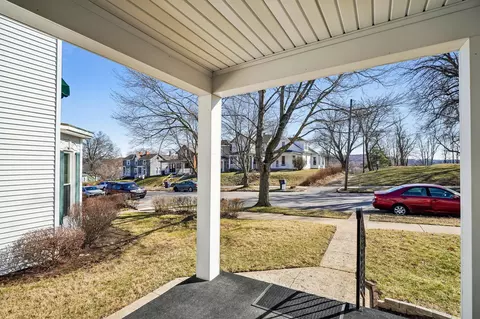 323 E Walnut St, Lancaster, OH 43130 photo 4