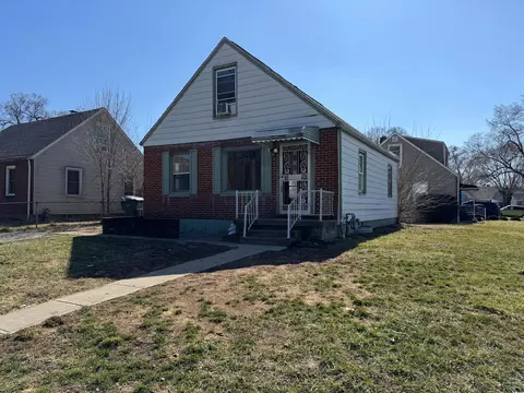 822 Clay Ct, Columbus, OH 43205