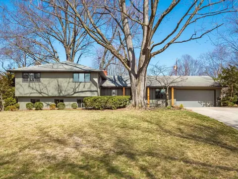 1360 Friar Ln, Columbus, OH 43221