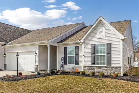 155 Broadmoore Blvd, Pataskala, OH 43062