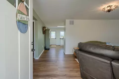 Entry Way - 6337 W Jisco West Rd, Jackson, OH 45640 photo 1 of 2