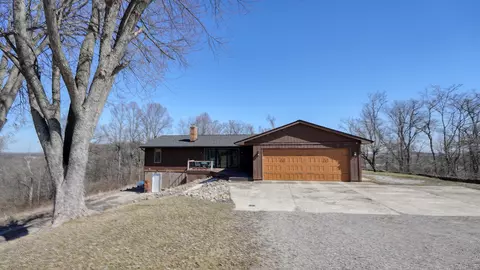 440 Homestead Dr, New Concord, OH 43762