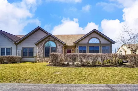 6069 Landings Pond Pl, Grove City, OH 43123