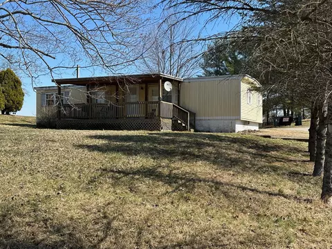 3758 Old Somerset Rd NE, New Lexington, OH 43764