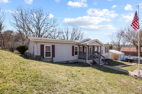 134 11th St, Corning, OH 43730 photo 9