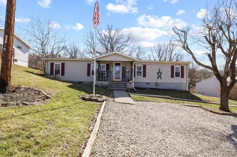 134 11th St, Corning, OH 43730