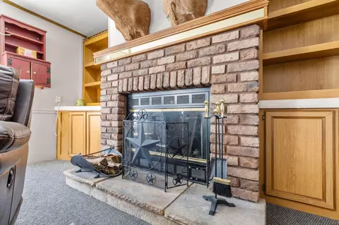 134 11th St, Corning, OH 43730 photo 6