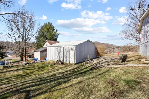134 11th St, Corning, OH 43730 photo 37