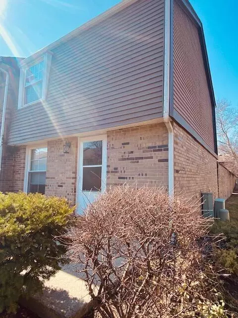 2442 Hardesty Dr S #S1, Columbus, OH 43204