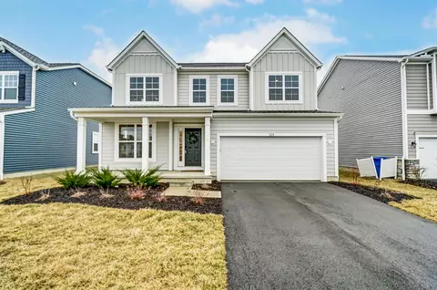 129 Mahogany Dr, Lewis Center, OH 43035