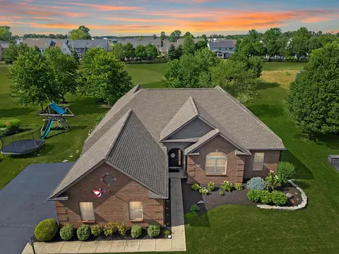 7557 Polo Ln, Powell, OH 43065