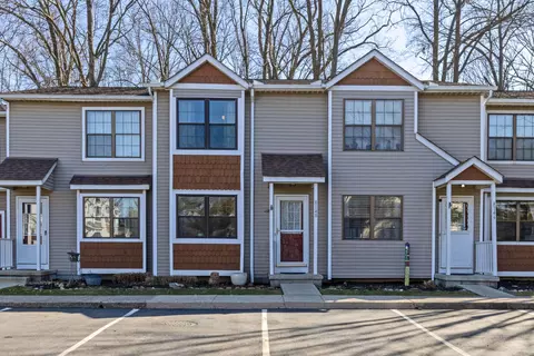 8148 Newark Ave #14-B, Westerville, OH 43081