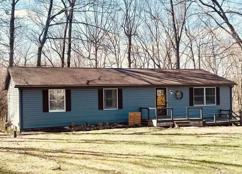 64 Brenthill Dr NE, Newark, OH 43055