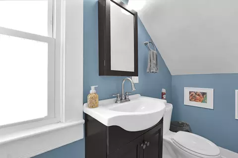 Bath - 124 Hampton Pl, Springfield, OH 45504 photo 2 of 3
