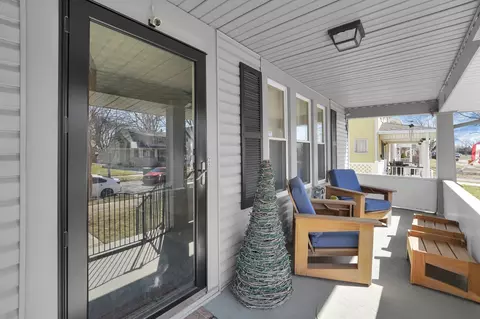 Exterior - 124 Hampton Pl, Springfield, OH 45504 photo 3 of 6