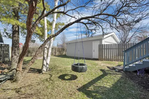 Exterior - 124 Hampton Pl, Springfield, OH 45504 photo 5 of 6