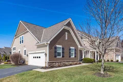 Exterior - 6717 Vineyard Haven Loop, Dublin, OH 43016 photo 2 of 11