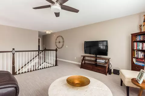 Entry Way - 6717 Vineyard Haven Loop, Dublin, OH 43016 photo 8 of 9