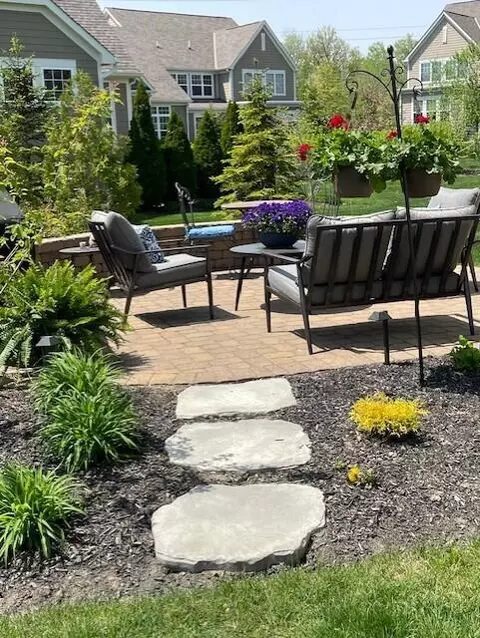 Exterior - 6717 Vineyard Haven Loop, Dublin, OH 43016 photo 9 of 11