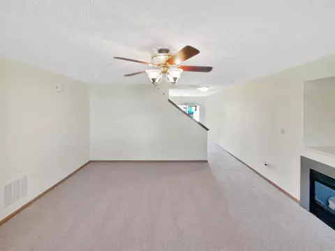 Living - 9211 Flintlock Pl #271, Orient, OH 43146 photo 2 of 2
