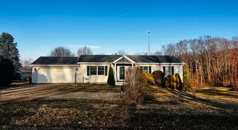 15885 Pleasant View Rd, Mount Vernon, OH 43050