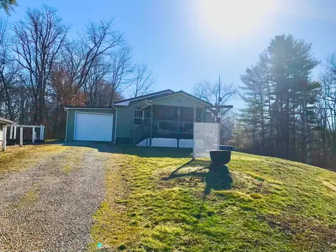 383 Nuzum St, New Lexington, OH 43764