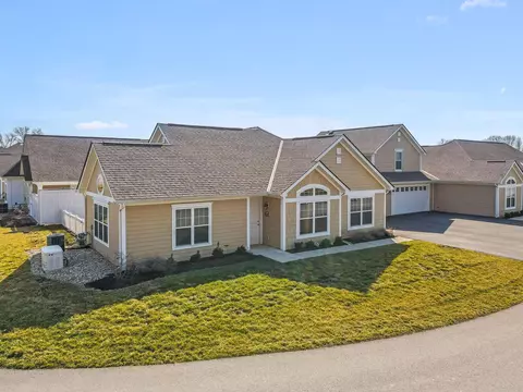 512 Providence Ln, Hebron, OH 43025