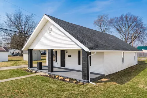 1016 Center St, Washington Court House, OH 43160