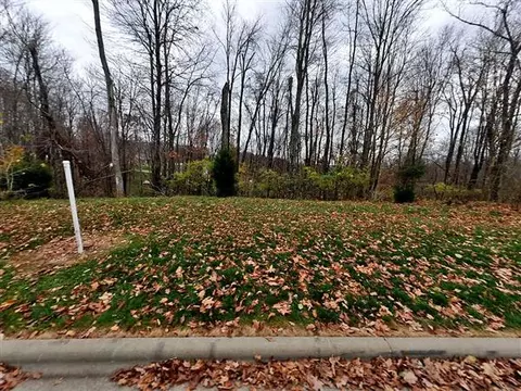 988 Camden Dr, Newark, OH 43055