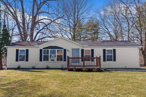 63 Mill St, Alexandria, OH 43001
