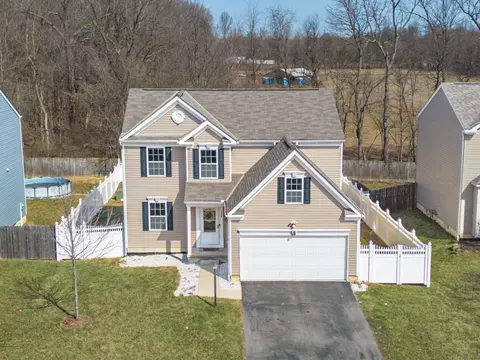 299 Haystack Ave, Pataskala, OH 43062