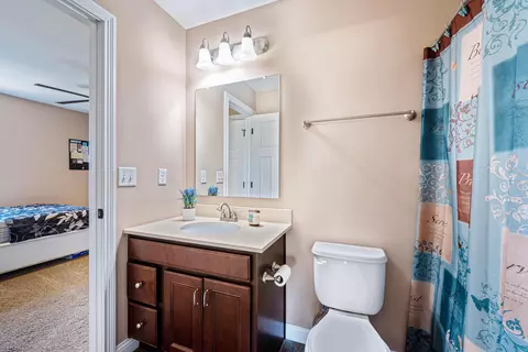 Bath - 8073 Coldwater Dr, Powell, OH 43065 photo 1 of 9