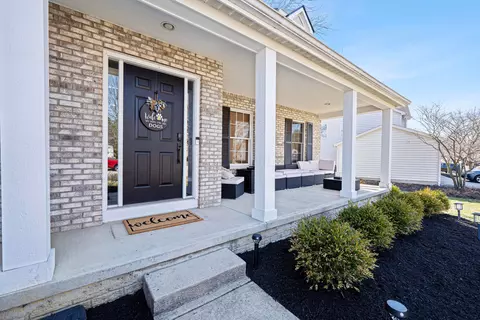 6295 Commonwealth Dr, Westerville, OH 43082