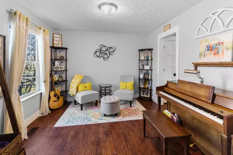 Entry Way - 100 Millcroft Pl, Delaware, OH 43015 photo 1 of 5