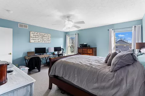 Bedroom - 100 Millcroft Pl, Delaware, OH 43015 photo 2 of 5