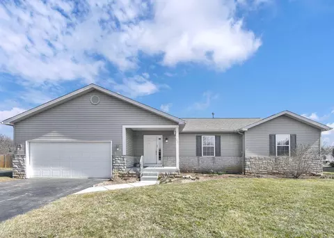 66 Belz Warner Blvd, Reynoldsburg, OH 43068