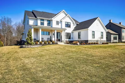 762 Alicia Kelton Dr, Delaware, OH 43015