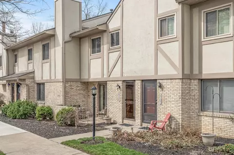 1932 Rockdale Dr #51, Columbus, OH 43229