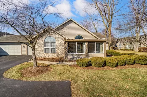 5638 Villa Gates Dr, Hilliard, OH 43026