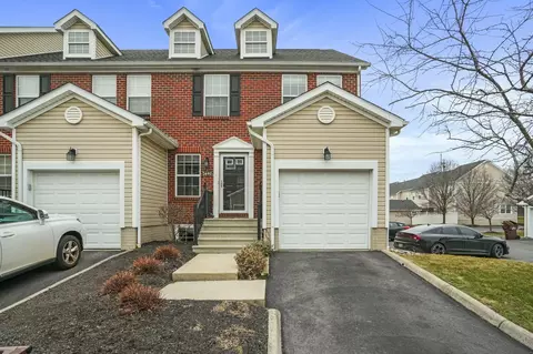 2691 Sawmill Reserve Dr, Powell, OH 43065